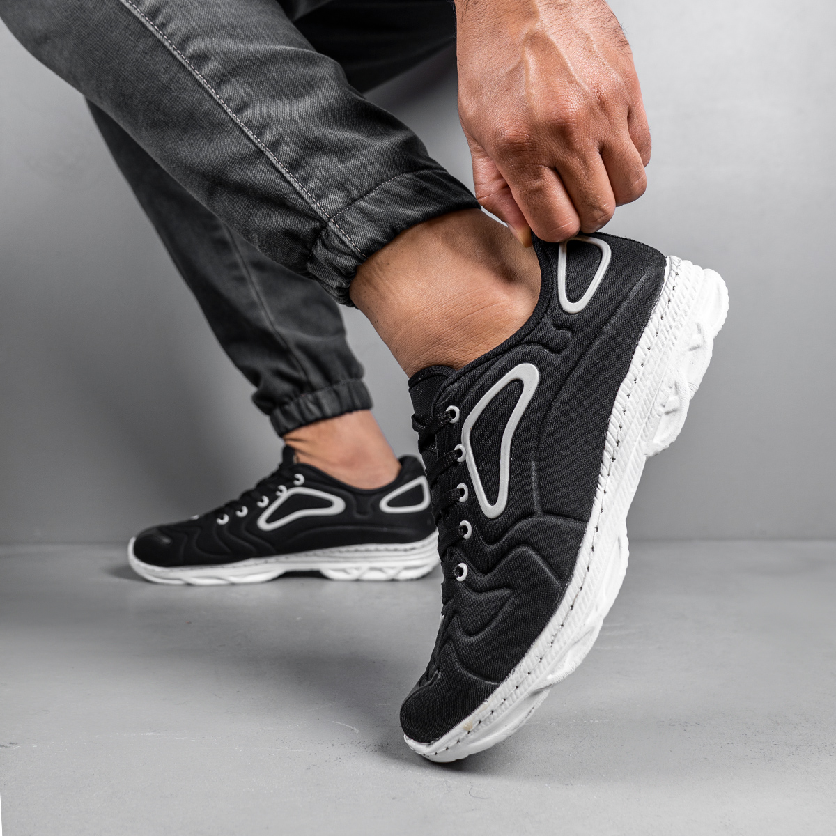 کفش ورزشی مردانه مشکی مدل Daksa