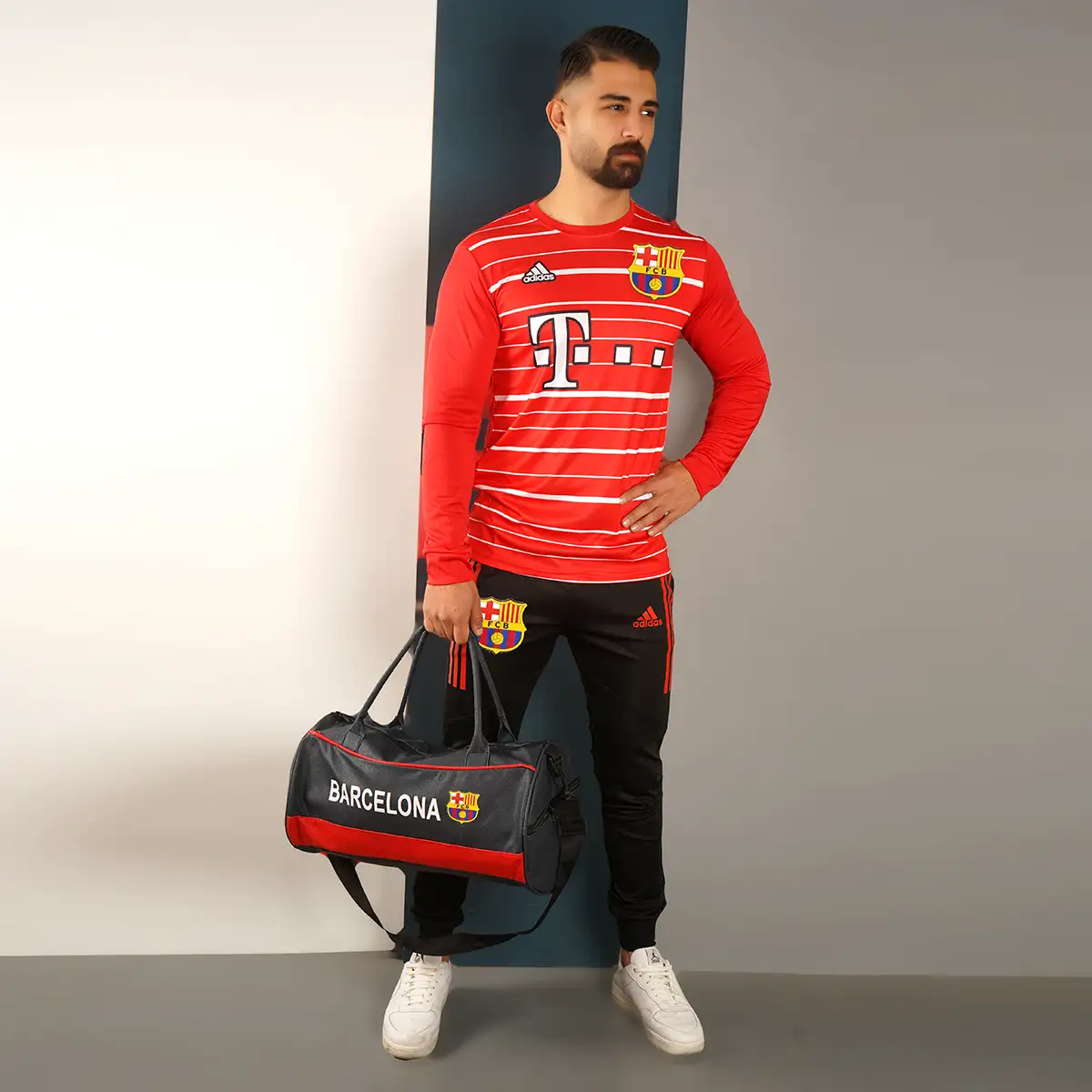 کیف ورزشی مشکی قرمز مدل Barcelona